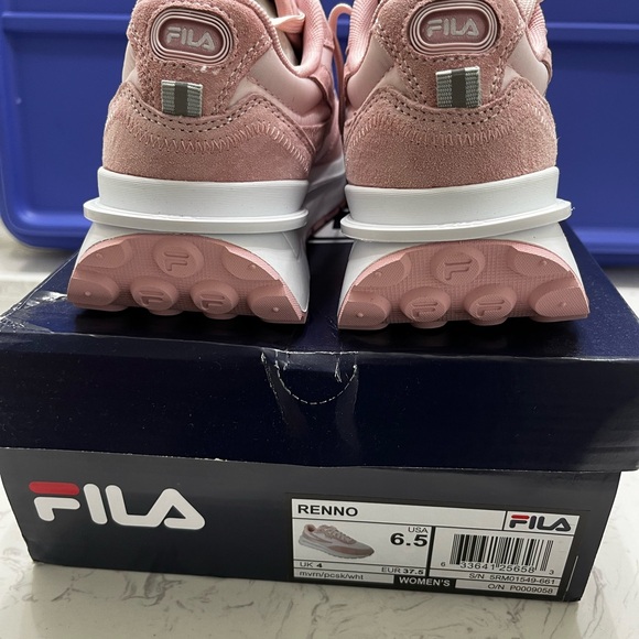 Woman’s Fila Reno Size 6 1/2 - Picture 3 of 3